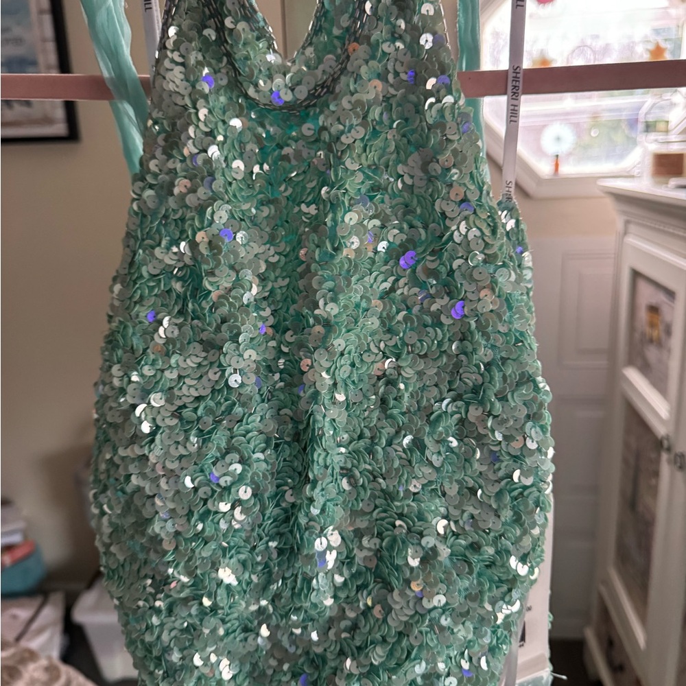 Sherri Hill Style # 51747; Sequin 2-piece halter dress - Size 6 - Picture 5 of 8